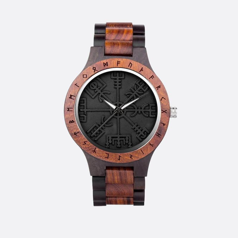 Drewniany zegarek czarny z runiczną grawerem wikingów