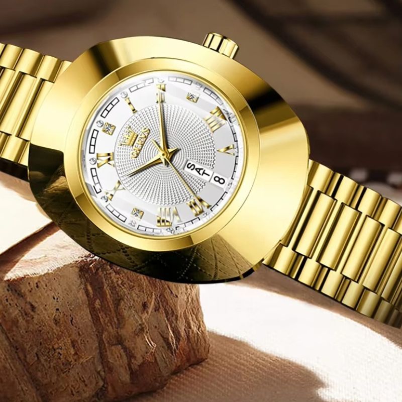 Klasyczny damski zegarek złoty ze stali, białą tarczą i rzymskimi cyframi