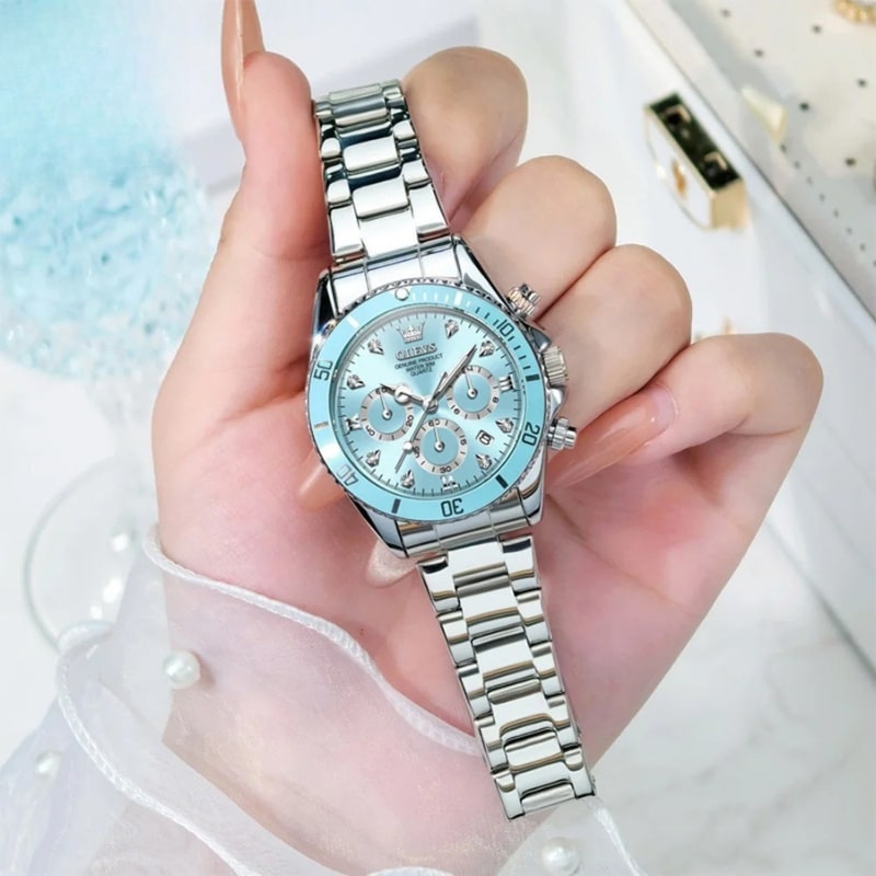Srebrny zegarek chronograficzny damski z niebieską tarczą i diamentami