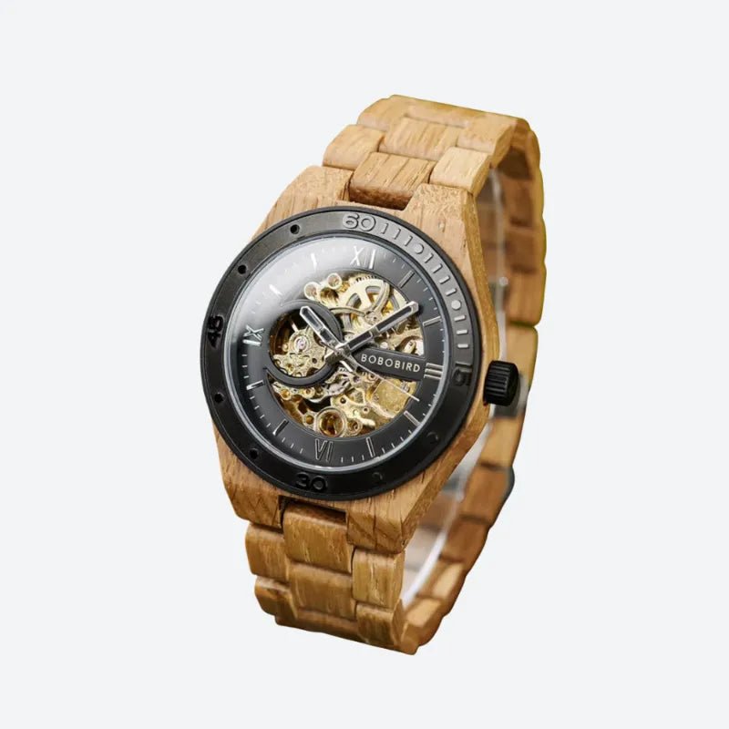 Męski zegarek drewniany ze szkieletem, czarną ramką i złotymi trybami